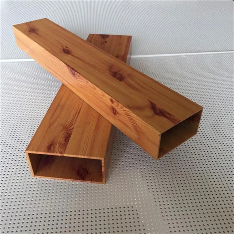 Ang Wood Grain Rectangular Aluminum Square Tube ba ay nakakakuha ng atensyon sa Sektor ng Gusali at Disenyo?