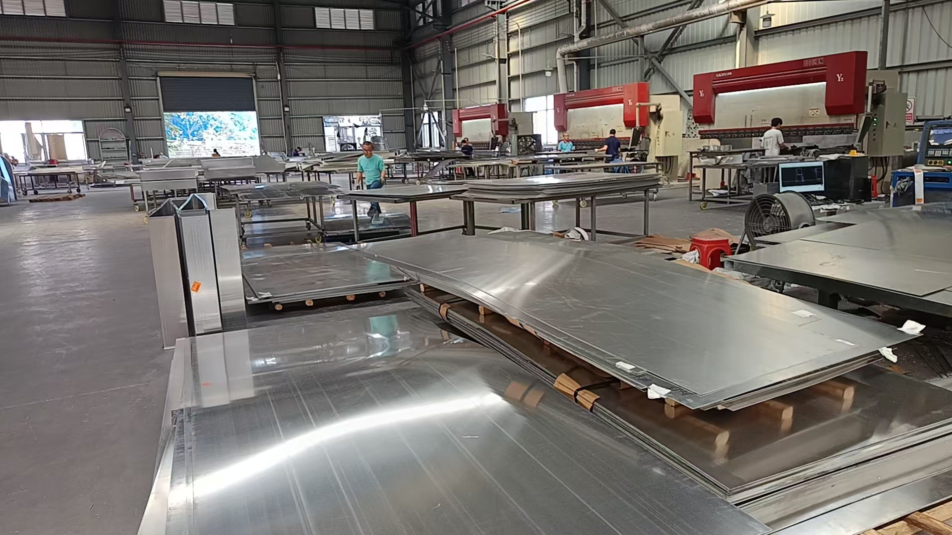 Ang pabrika ng pagmamanupaktura ng Propesyonal na aluminum veneer--ZhenGuang